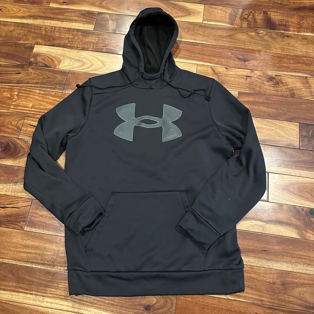 Under Armour men’s black hooded sweatshirt